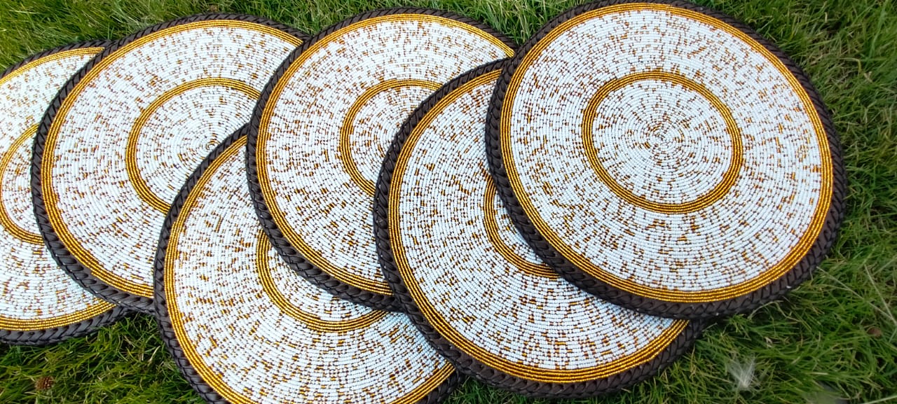 Timeless White fully-beaded placemats